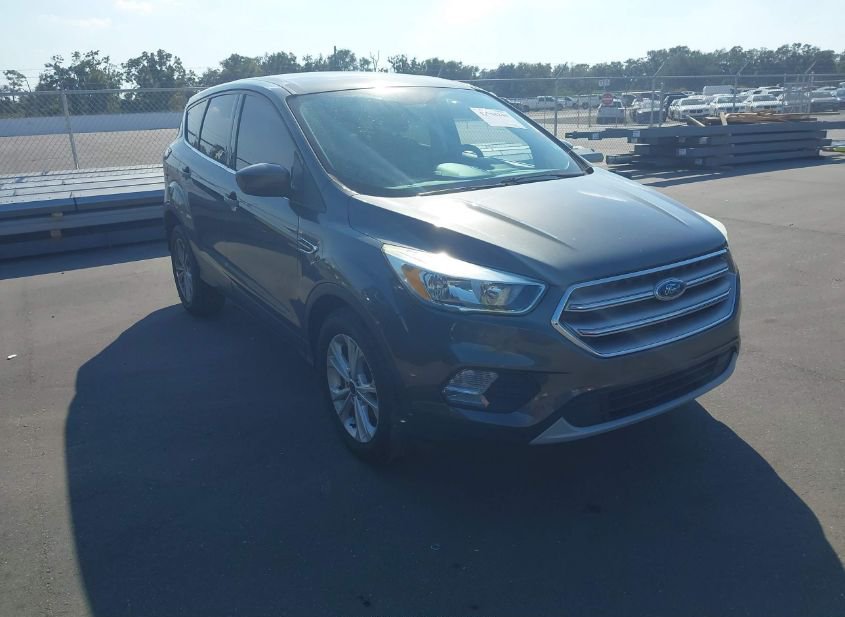 2017 FORD ESCAPE SE photo