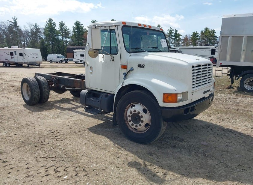 2000 International 4000 photo
