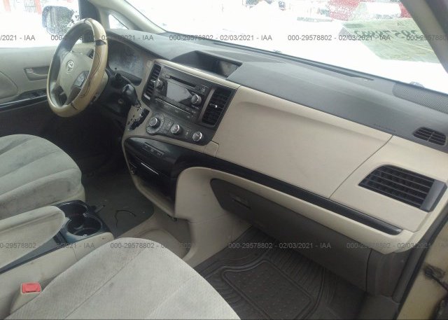 пригнать из сша 2011 TOYOTA SIENNA 5TDKK3DC2BS061892