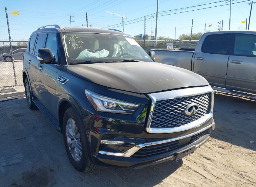 2018 INFINITI QX80 photo
