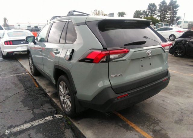 2022 TOYOTA RAV4(VIN: 2T3C1RFV8NW226520