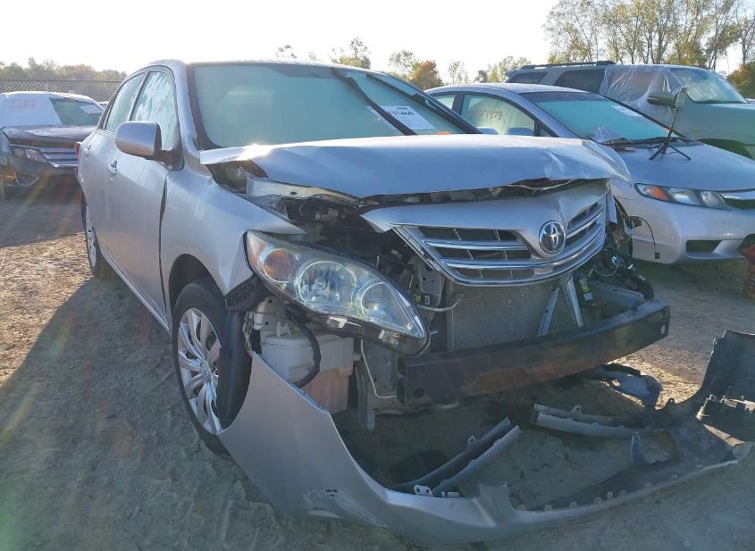 2013 TOYOTA COROLLA LE photo