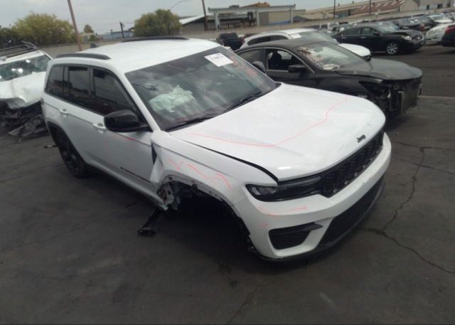 2022 JEEP GRAND CHEROKEE (VIN: 1C4RJHAG3N8633812)