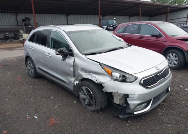 KNDCC3LC3H5060977 2017 KIA NIRO