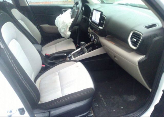 2021 HYUNDAI VENUE(VIN: KMHRC8A38MU083631