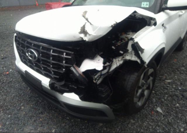 2021 HYUNDAI VENUE(VIN: KMHRC8A38MU083631