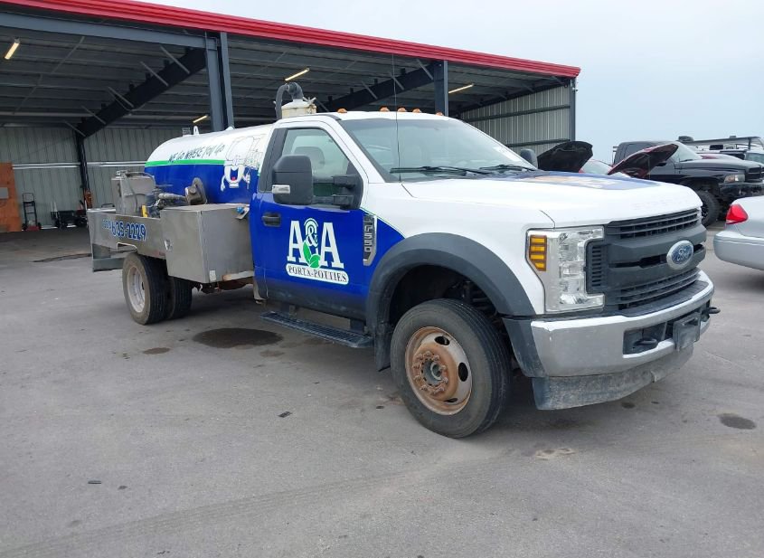 2019 FORD F-550 CHASSIS XL photo