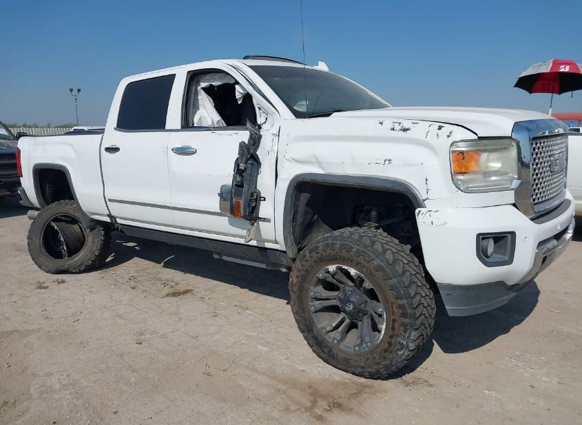 2016 GMC SIERRA 2500HD DENALI photo