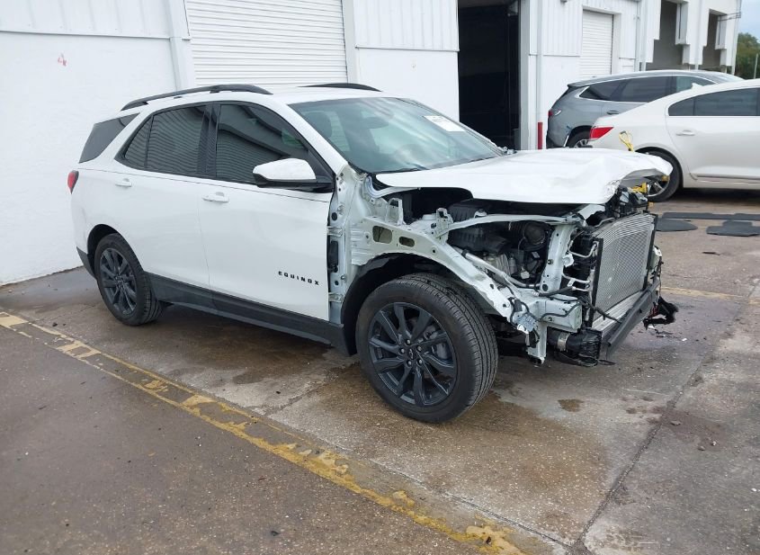 2024 CHEVROLET EQUINOX FWD RS photo