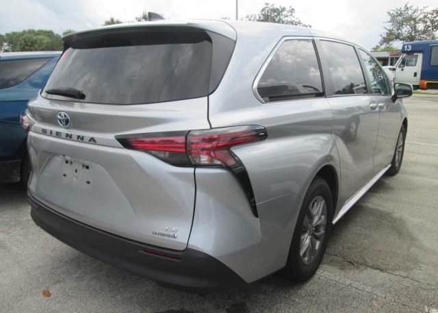 2021 TOYOTA SIENNA(VIN: 5TDKRKEC4MS046639