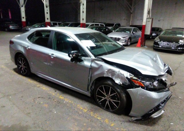 2022 TOYOTA CAMRY (VIN: 4T1G11BK5NU061131)