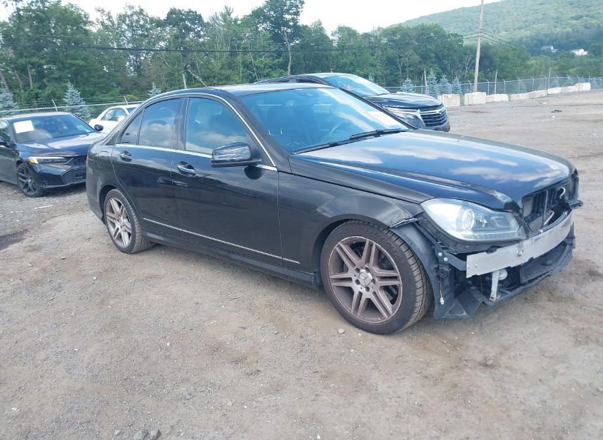 2013 MERCEDES-BENZ C 300 LUXURY 4MATIC/SPORT 4MATIC photo