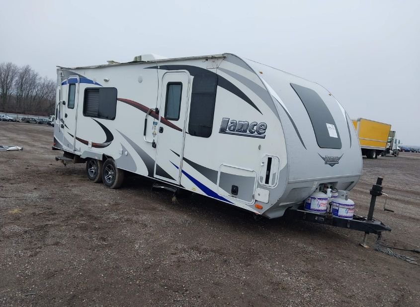 2017 LANCE M-2285 photo