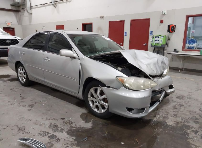 2006 TOYOTA CAMRY XLE photo