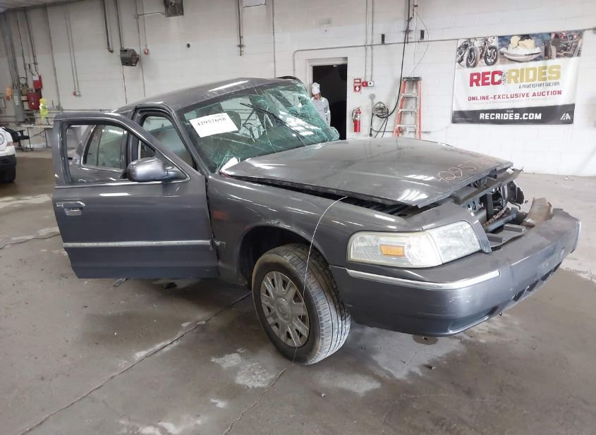 2007 MERCURY GRAND MARQUIS GS photo