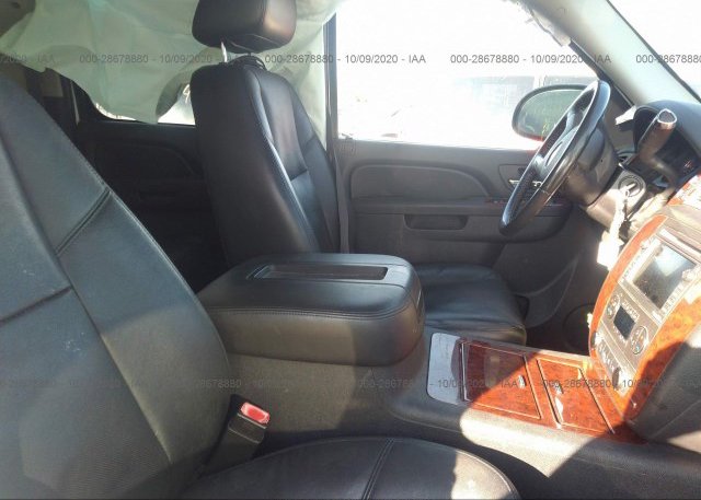 пригнать из сша 2010 CHEVROLET SUBURBAN 1GNUKKE35AR173513