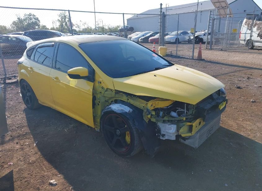 2017 FORD FOCUS ST photo