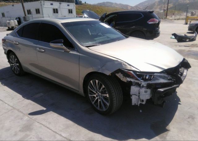 2021 LEXUS ES (VIN: 58ADA1C15MU007764)