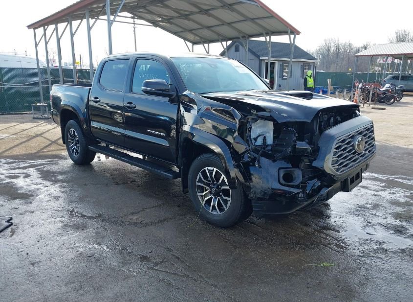 2023 TOYOTA TACOMA TRD SPORT photo