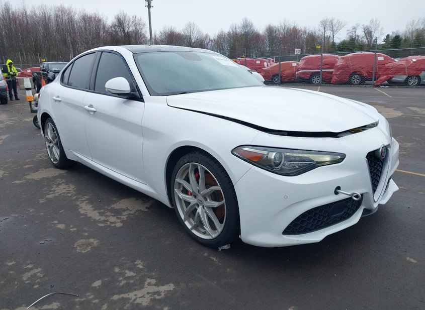 2019 Alfa Romeo Giulia 2.0L photo