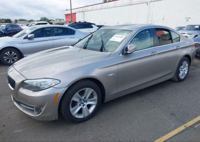 WBAFR1C54BC746334 2011 BMW 528I-1