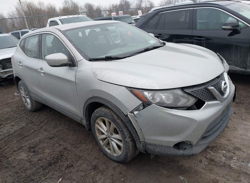 2017 Nissan Rogue Sport 2.0L photo