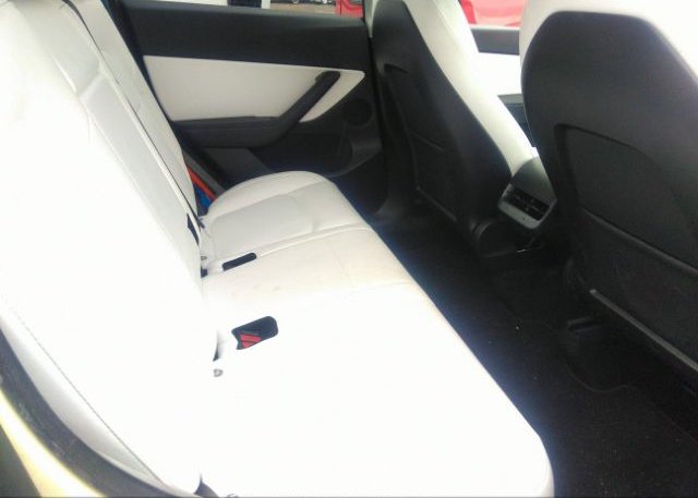 2021 TESLA MODEL Y(VIN: 5YJYGDEE8MF277156