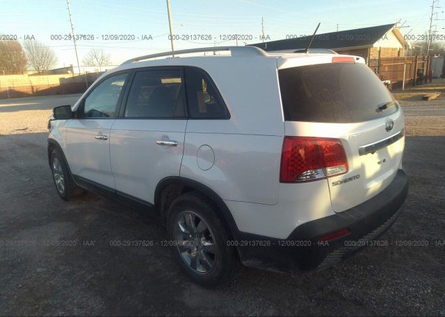 купить 2011 KIA SORENTO 5XYKT3A10BG173071