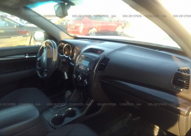 пригнать из сша 2011 KIA SORENTO 5XYKT3A10BG173071