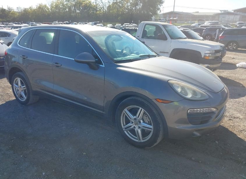 2012 PORSCHE CAYENNE S photo