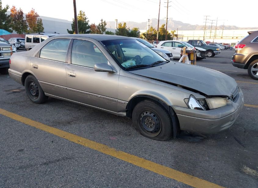 1997 TOYOTA CAMRY LE photo