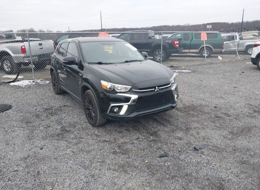 2019 MITSUBISHI OUTLANDER SPORT 2.0 LE photo