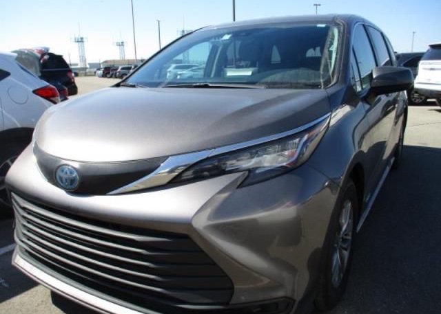2021 TOYOTA SIENNA (VIN: 5TDKRKEC1MS017339)