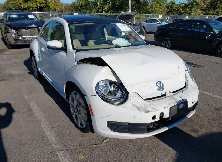 2013 VOLKSWAGEN BEETLE 2.5L photo