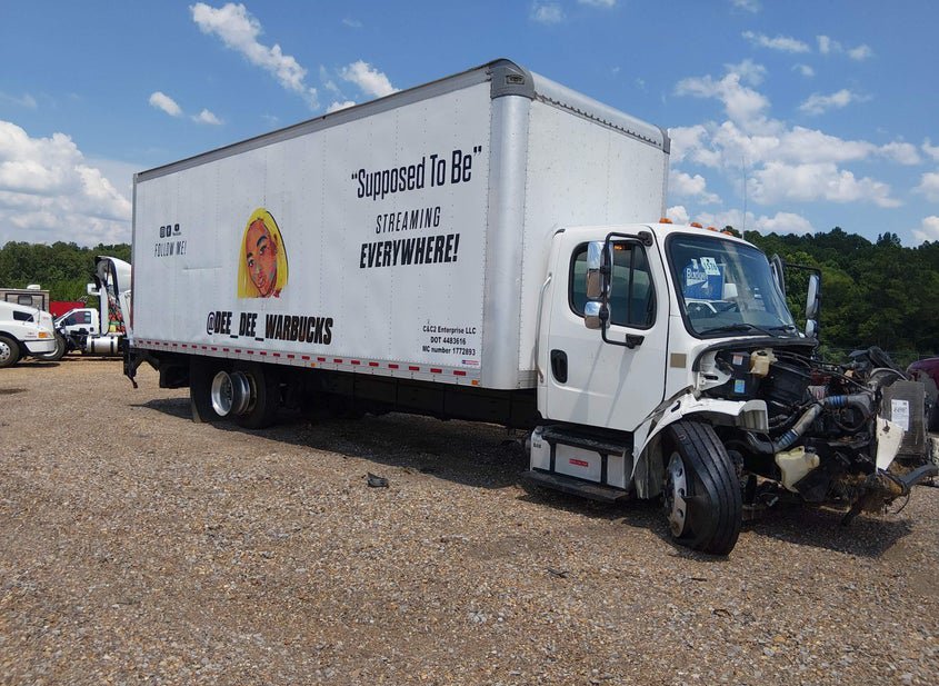 2019 Freightliner M2 106 photo
