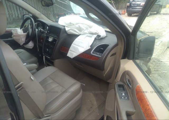 пригнать из сша 2016 CHRYSLER TOWN & COUNTRY 2C4RC1BG8GR245837