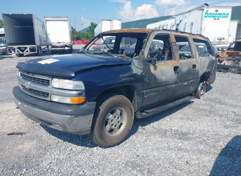 引っ越すため、売りました Salvage 2002 CHEVROLET SUBURBAN 1500 Ls for Sale in EAST