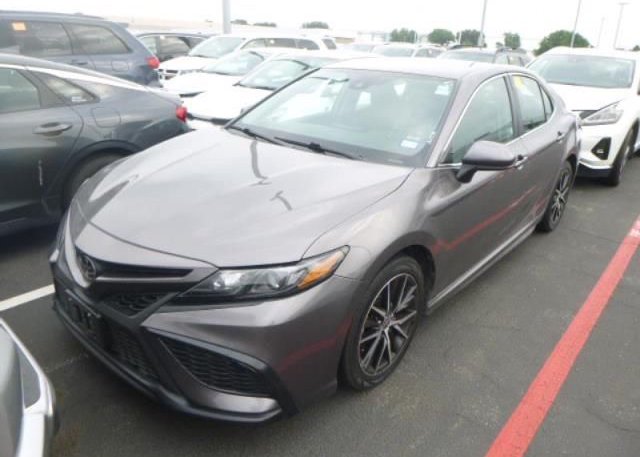 2021 TOYOTA CAMRY (VIN: 4T1G11AK2MU584915)