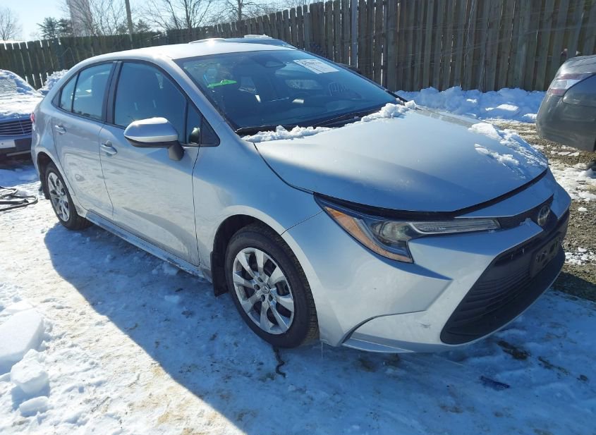 2025 TOYOTA COROLLA LE photo