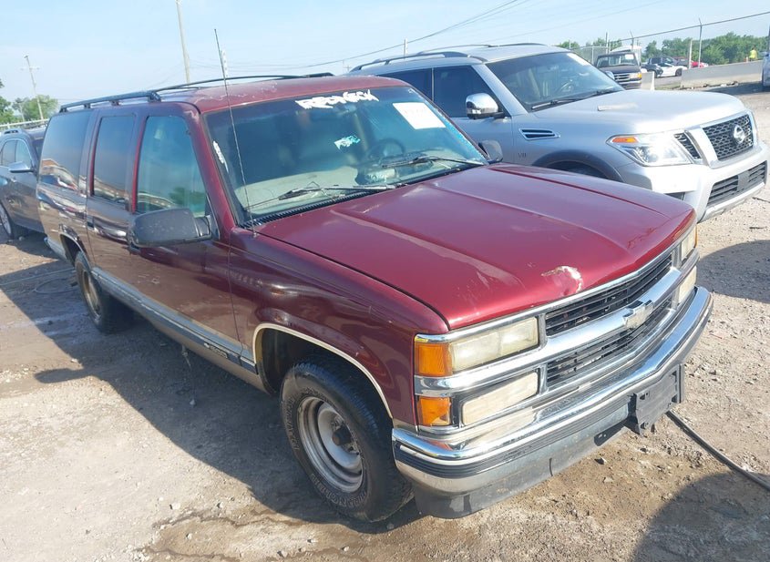 1998 Chevrolet Suburban 1500 5.7L photo