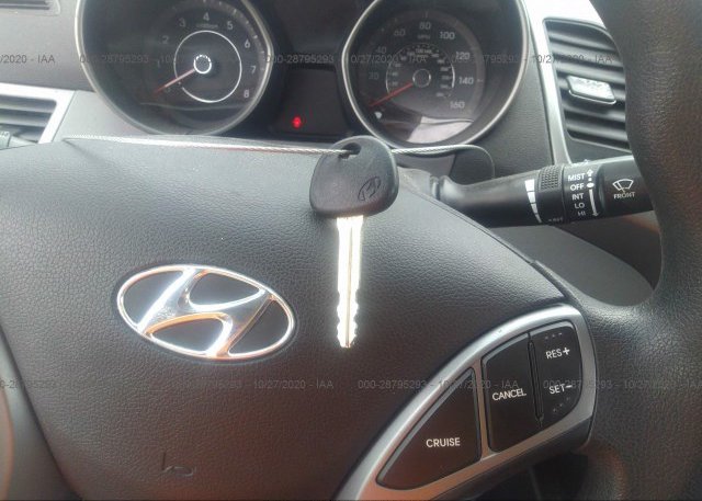 5NPDH4AE3GH712043 2016 HYUNDAI ELANTRA