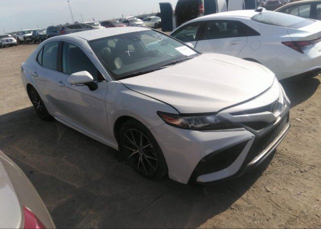 2022 TOYOTA CAMRY (VIN: 4T1G11AK4NU054902)