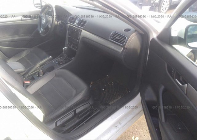 пригнать из сша 2015 VOLKSWAGEN PASSAT 1VWAT7A3XFC109079