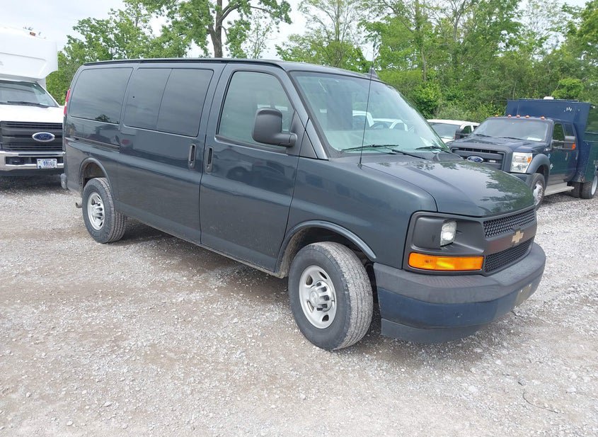 2017 Chevrolet Express 2500 6.0L photo