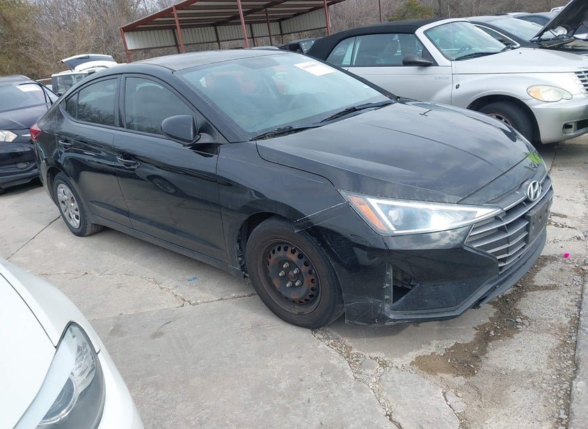 2019 HYUNDAI ELANTRA SE photo
