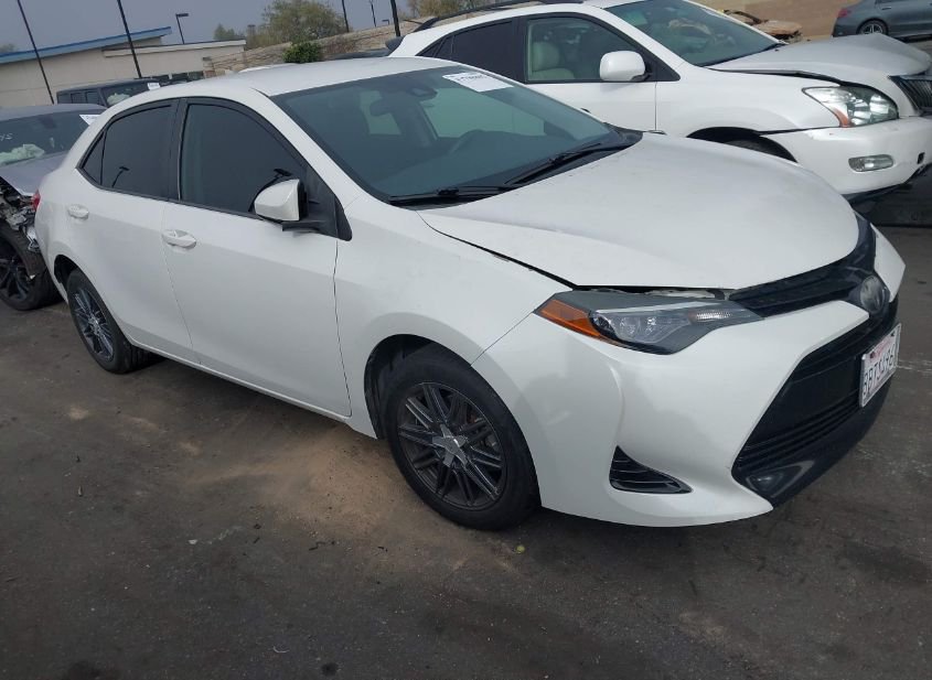 2018 TOYOTA COROLLA LE photo