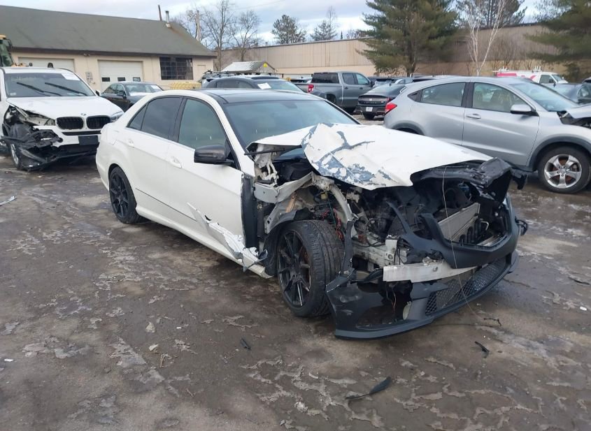 2011 MERCEDES-BENZ E 350 4MATIC photo