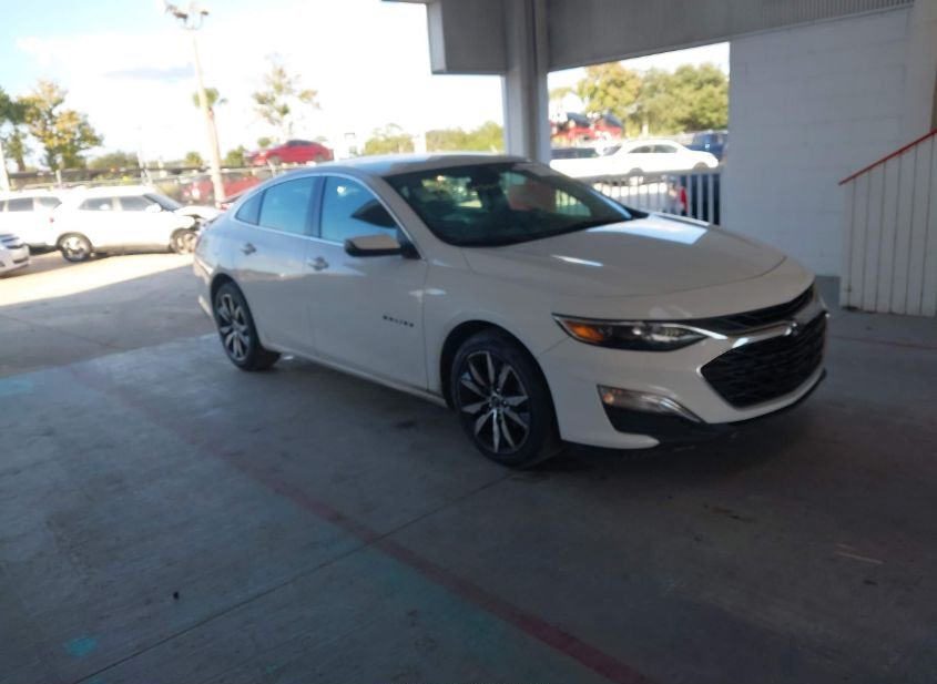 2022 CHEVROLET MALIBU FWD RS photo