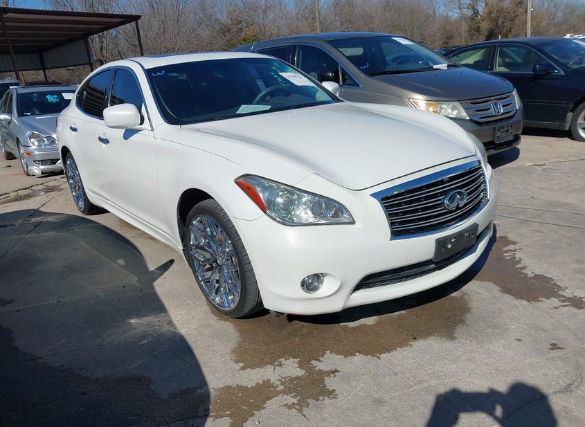 2011 INFINITI M37 photo