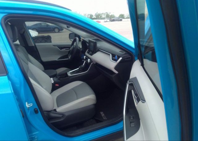 2021 TOYOTA RAV4(VIN: 2T3C1RFV8MW137237